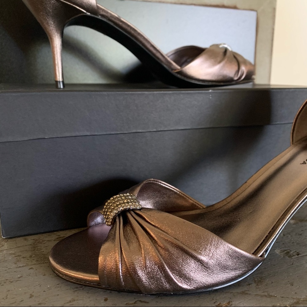 Pelle Moda Pewter Metallic Kid Nappa Heels - Picture 2 of 5